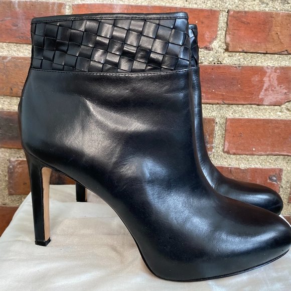 Antonio Melani Black Heeled Leather Ankle Booties - Picture 4 of 11